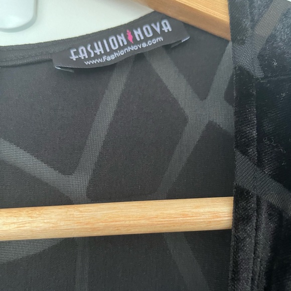 #72 Fashionnova black long sleeve midi dress with velvet and mesh cutouts - Picture 4 of 7